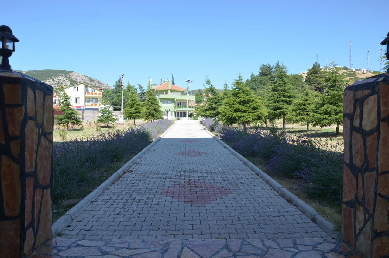 Ustundag Otel Keciborlu Екстериор снимка